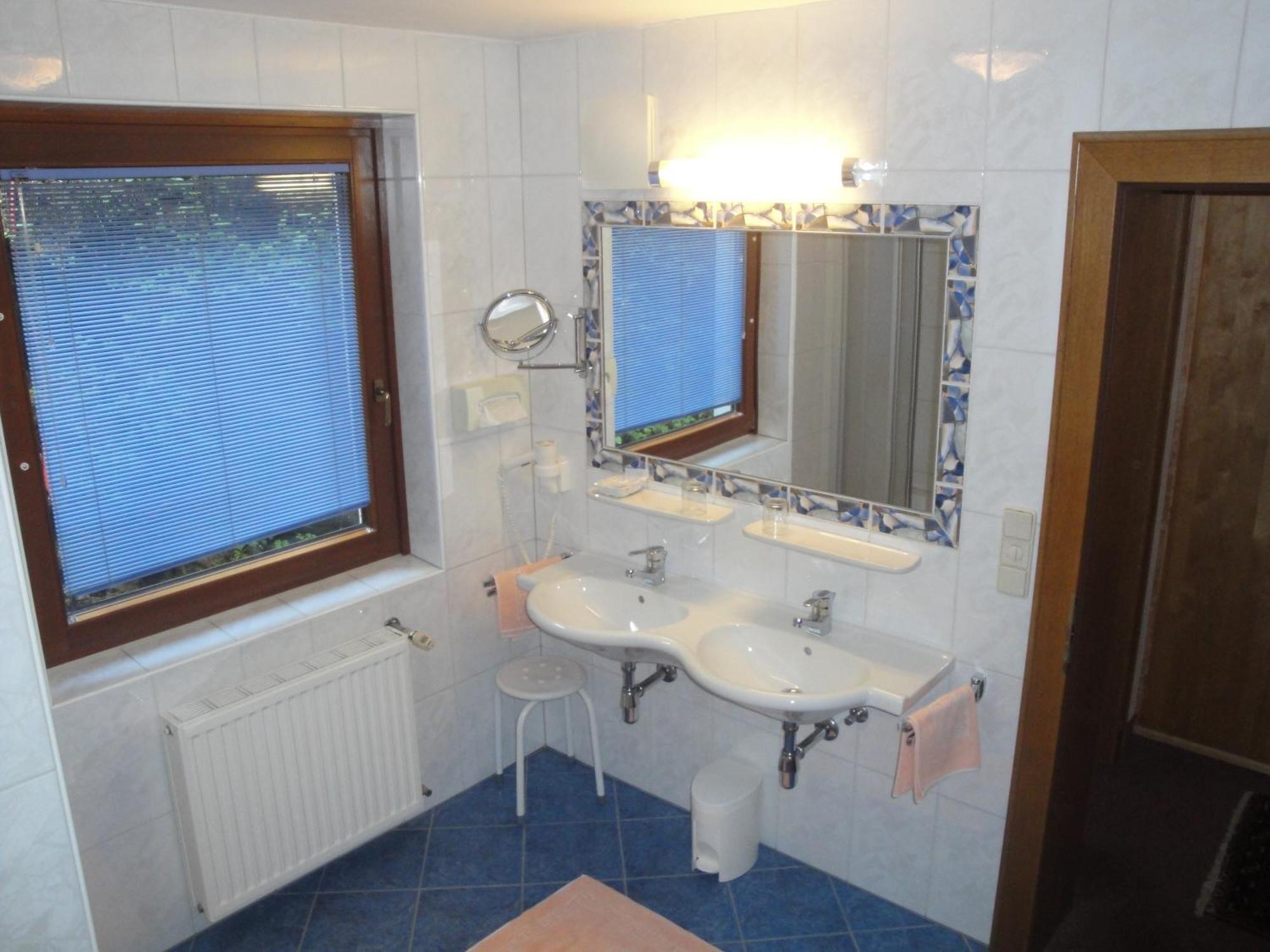 Pension & Appartement Steinwender バド クラインキルヒハイム エクステリア 写真