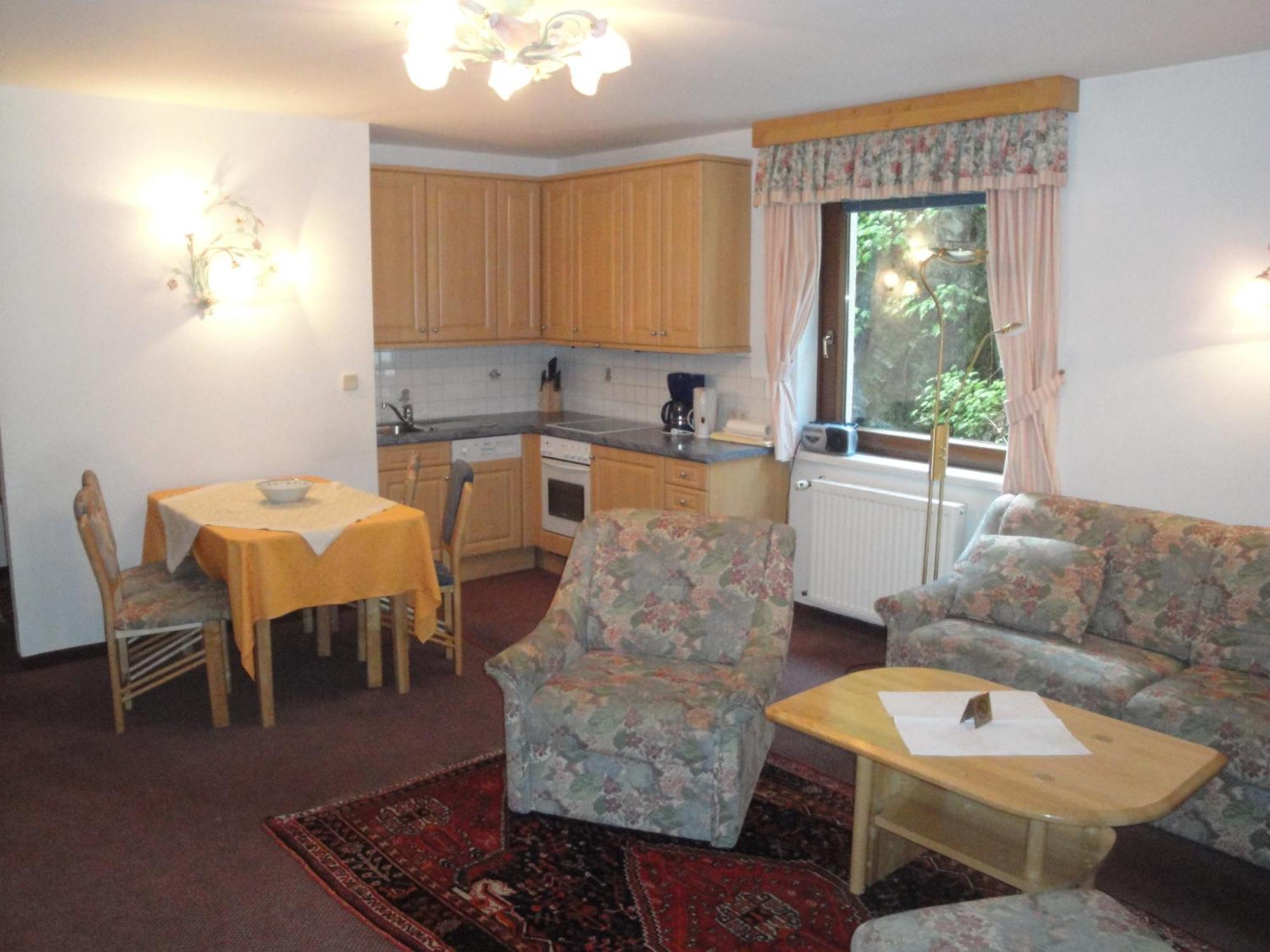 Pension & Appartement Steinwender バド クラインキルヒハイム エクステリア 写真